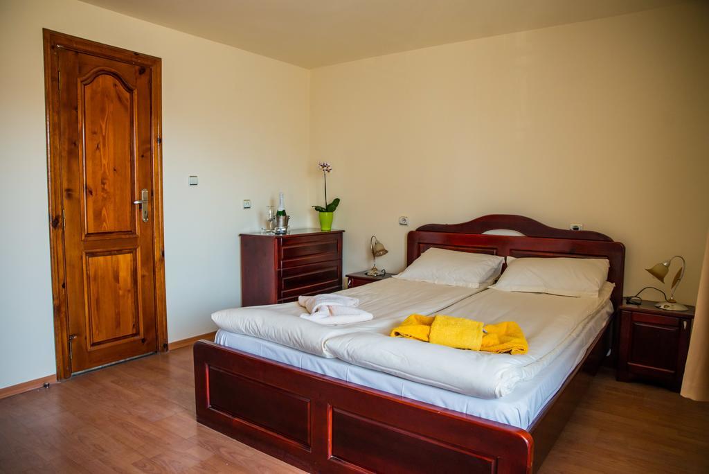 Pri Ani Guest House Bansko Cameră foto